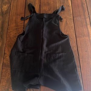 Black never worn roper